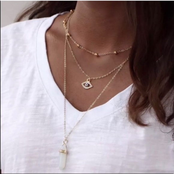 Jewelry - Layered necklace